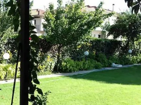 Holiday home Lovely House With Garden At An Excellent Location! *