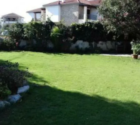 Lovely House With Garden At An Excellent Location! Agria
